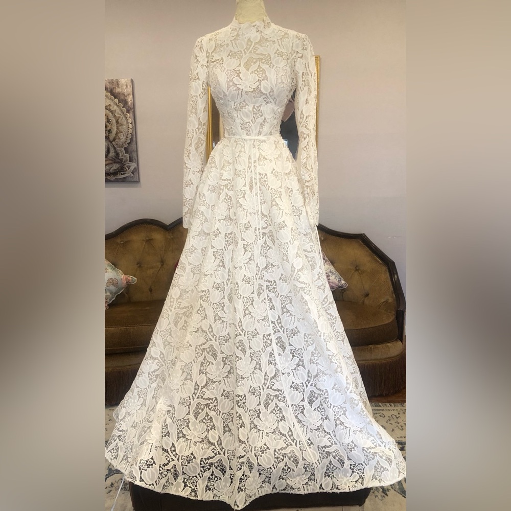 YEDINA studios long sleeve vintage style lace corset wedding dress stunning! S - Picture 8 of 17